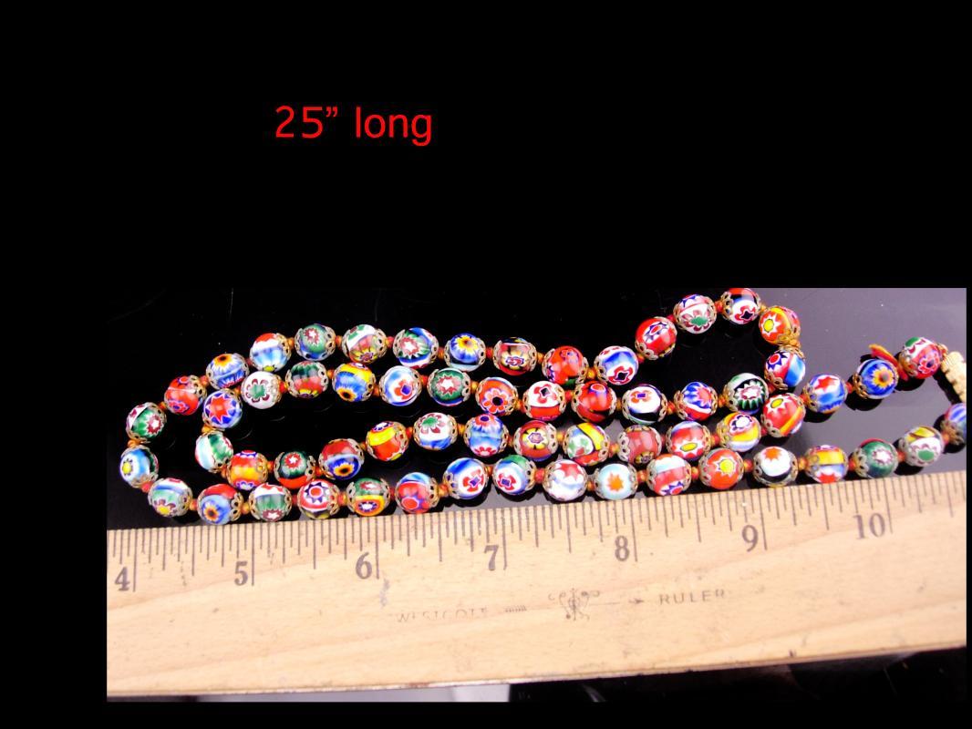 1920s millefiori necklace / vintage glass choker / Hand knotted necklace / Italian Glass / 25