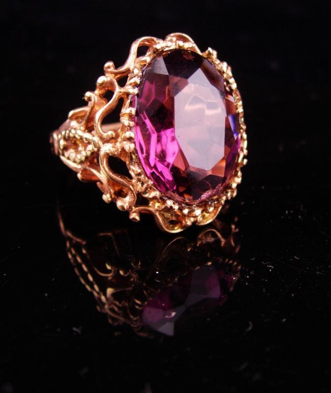 HUGE Vintage Ring / Amethyst gothic costume ring / Dramatic rose gold plate setting / February Birthstone / size 8 / Aquarius horoscope