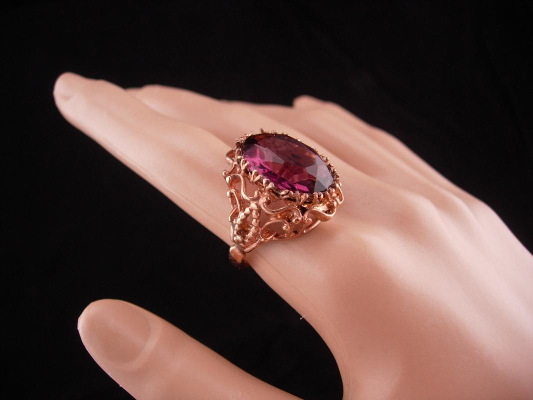 HUGE Vintage Ring / Amethyst gothic costume ring / Dramatic rose gold plate setting / February Birthstone / size 8 / Aquarius horoscope
