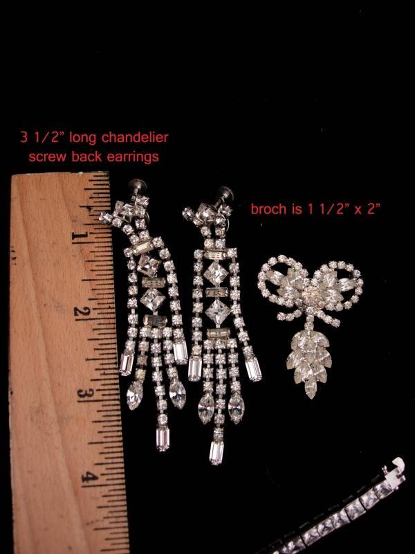 Stunning Parure / vintage Necklace / Rhinestone bracelet / chandelier earrings / Vintage costume jewelry /rhinestone bow brooch