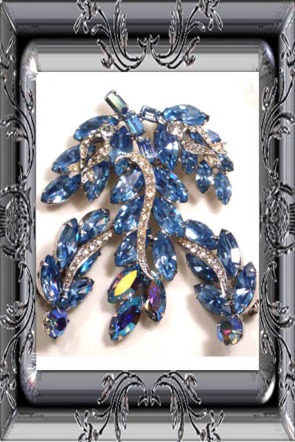 SIGNED Vintage WEISS BLUE Brooch Earrings BOOK
