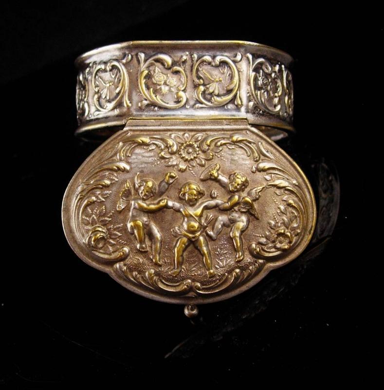 Antique Miniature box / Victorian Silver CHERUB / putti trinket box / Snuff box / Italian renaissance / Angels wedding ring holder case
