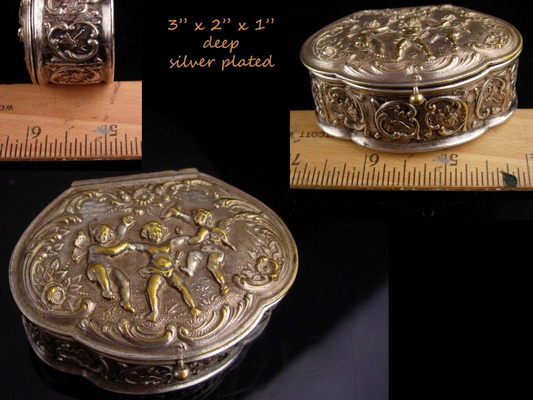 Antique Miniature box / Victorian Silver CHERUB / putti trinket box / Snuff box / Italian renaissance / Angels wedding ring holder case