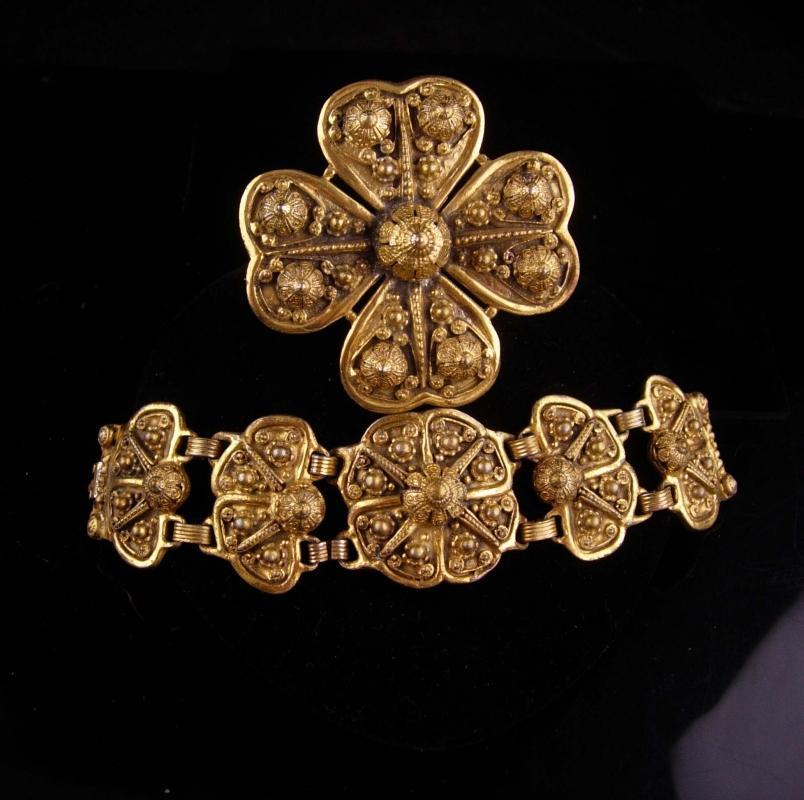 HUGE ornate ETRUSCAN set / Egyptian REvival bracelet / heavy GILT brooch / demi Parure / gold plate Bracelet BRooch / Signed etrusceana