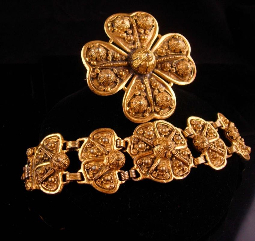HUGE ornate ETRUSCAN set / Egyptian REvival bracelet / heavy GILT brooch / demi Parure / gold plate Bracelet BRooch / Signed etrusceana