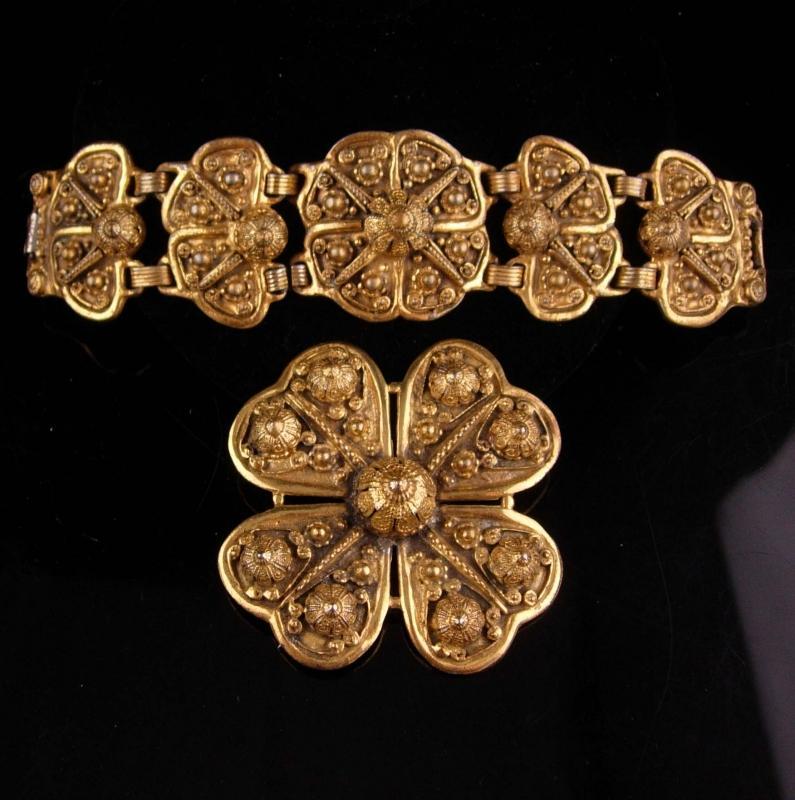 HUGE ornate ETRUSCAN set / Egyptian REvival bracelet / heavy GILT brooch / demi Parure / gold plate Bracelet BRooch / Signed etrusceana