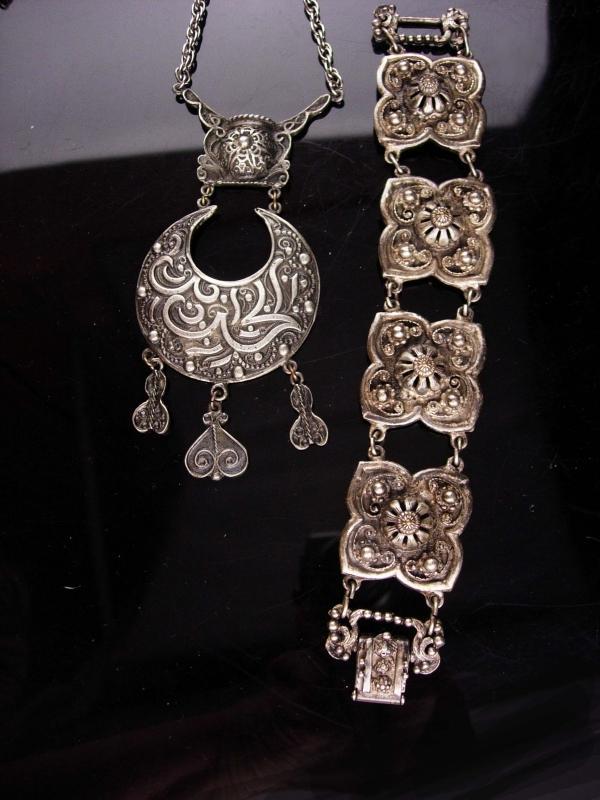 Vintage Etruscan necklace / etrusceana bracelet / hollycraft gypsy necklace / egyptian revival jewelry / silver ethnic necklace