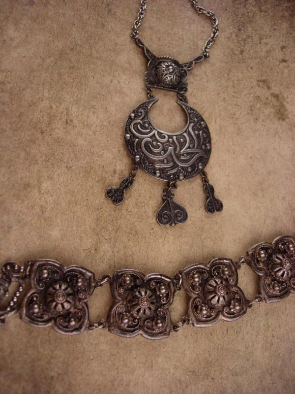 Vintage Etruscan necklace / etrusceana bracelet / hollycraft gypsy necklace / egyptian revival jewelry / silver ethnic necklace