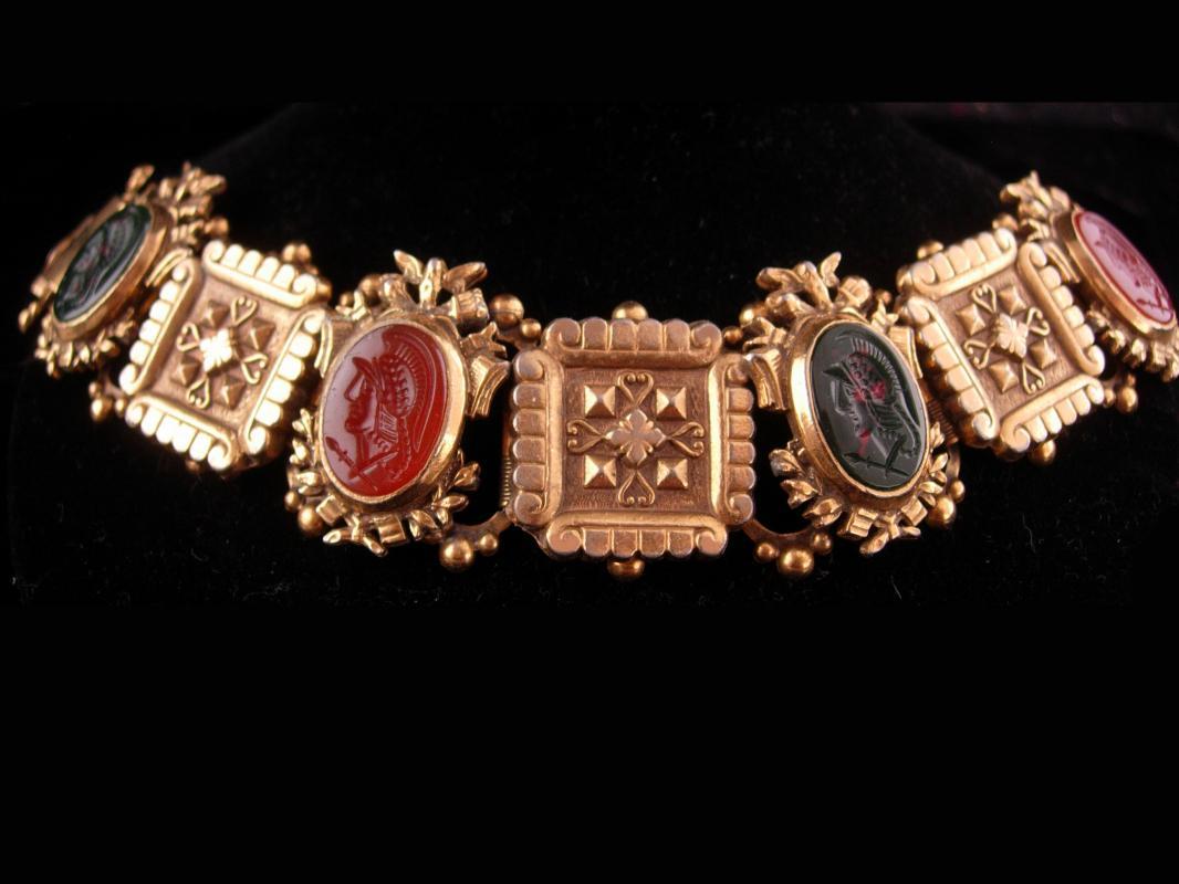 Antique Bookchain bracelet / Victorian bracelet / Bloodstone cameo / Edwardian jewelry / renaissance revival / Vintage costume jewelry