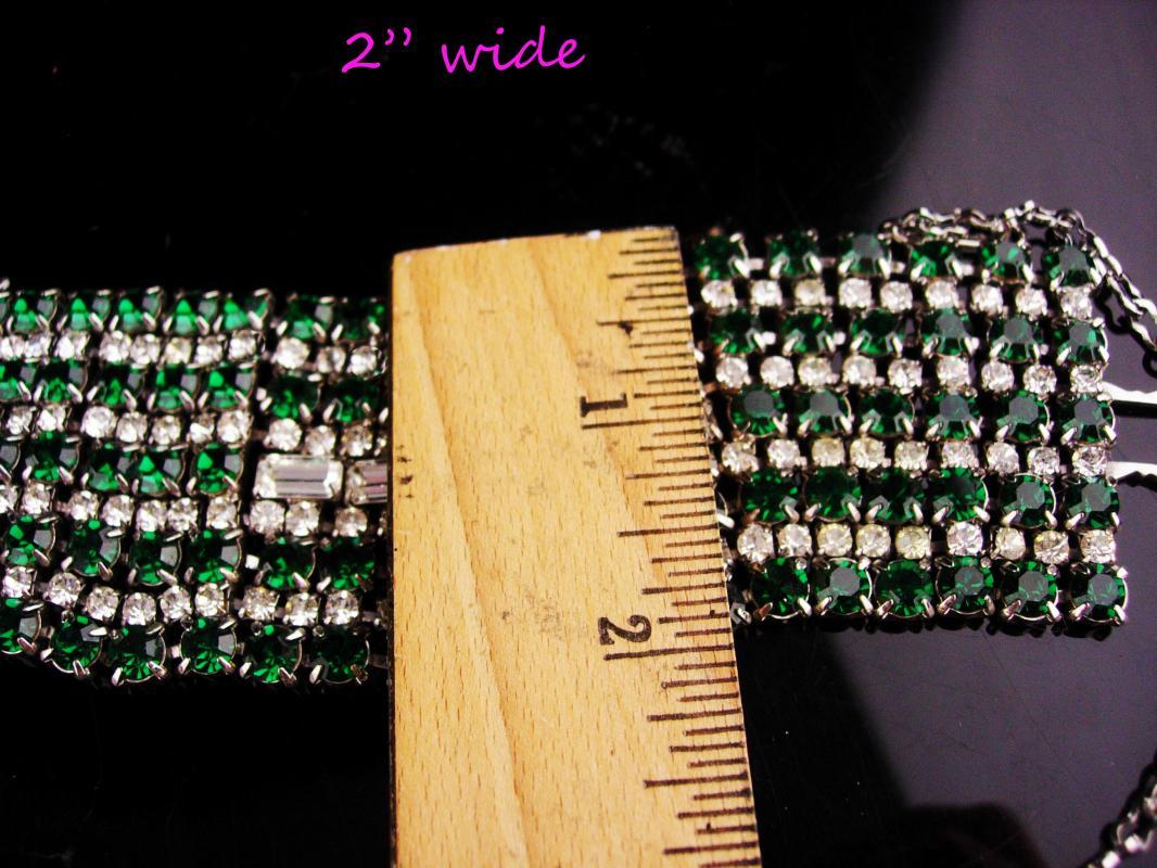Vintage Dramatic parure - HUGE bracelet - 206 GREEN rhinestones bracelet - starburst brooch - clip on earrings - Rhinestone drop necklace