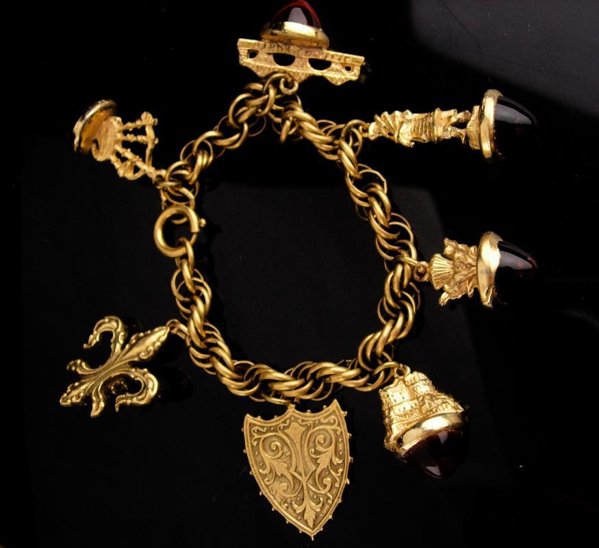Victorian Fob bracelet - Scottish sweetheart jewelry - vintage Charm Bracelet - Medieval Fob - bagpipes charm - Fleur de lis - kilt charm