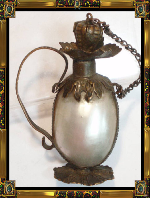 RARE Antique Georgian Shell Vinaigrette perfume