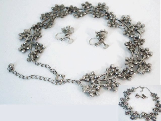 Vintage enamel rhinestone Grapevine necklace ER