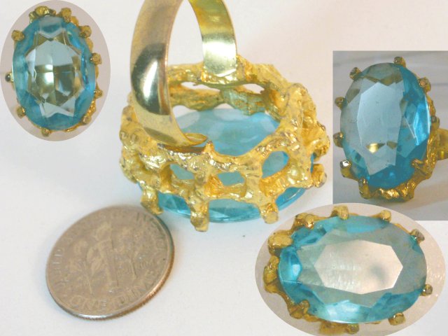 HUGE Hollywood GLITZ AQUA GLASS DIVA RING!!