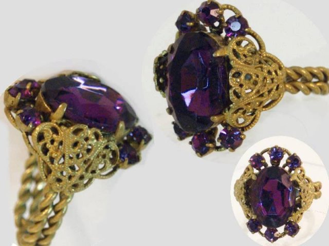 Vintage DEco era Czech GLASS Filigree RING