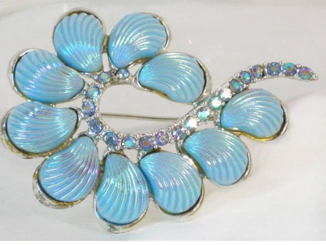 Vintage UNUSUAL Irridescent RIbbed RS Brooch