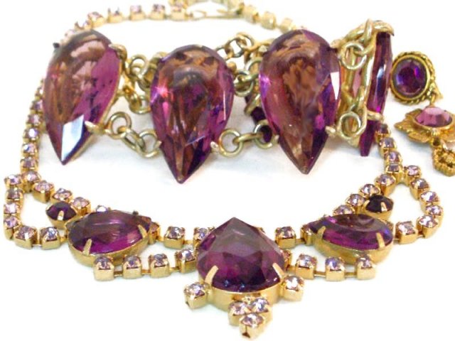 Vintage Purple statement bracelet / glass rhinestone necklace / amethyst color clip on earrings / gold demi parure / bib necklace