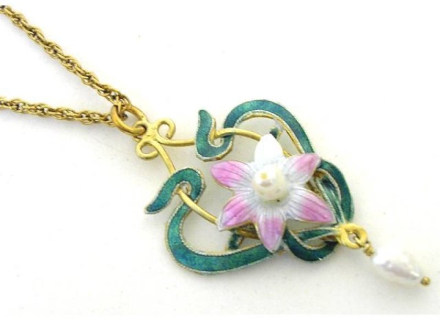 Vintage enamel Art NOUVEAU pearl lavalier