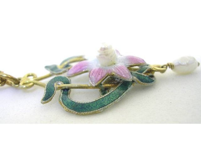 Vintage enamel Art NOUVEAU pearl lavalier