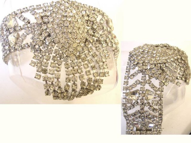 UNusual 2 PIece Weiss Vintage 7 row bracelet
