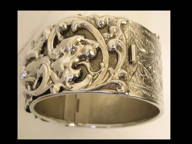 Vintage Mythology God Bacchus Lion Head hinge bracelet