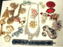 Vintage 20 pc LOT Costume jewerly SIgned HUGe rhinestones camphor glass enamel deco and MORE