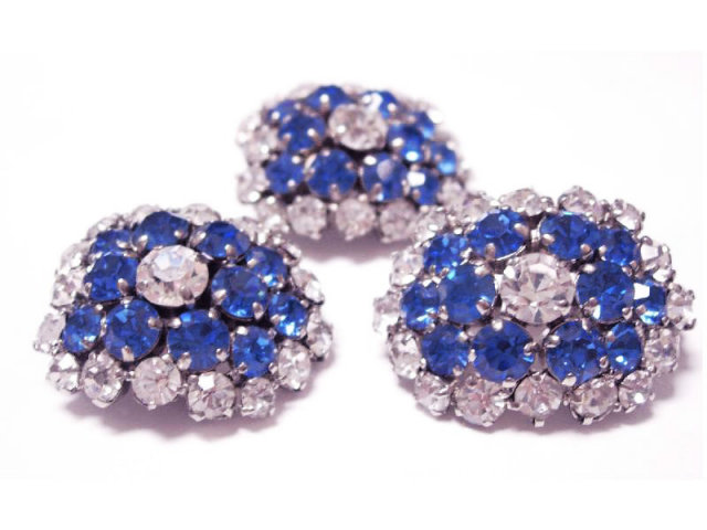 VIntage Glass rhinestone signed Austrian DEmi Parure BRILLIANT BLUE brooch earrings