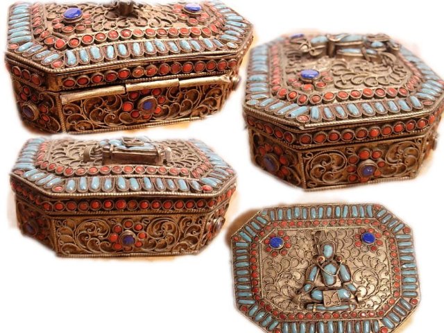aNtique GOddess Primitive etruscan Prayer box Turquoise coral Box