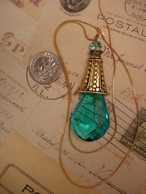 GLAMOROUS HUGE Aqua faceted drop necklace
