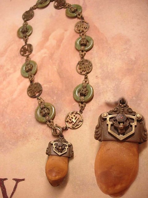 Antique Tooth necklace Bizarre Victorian Chinese Jade Very OLD