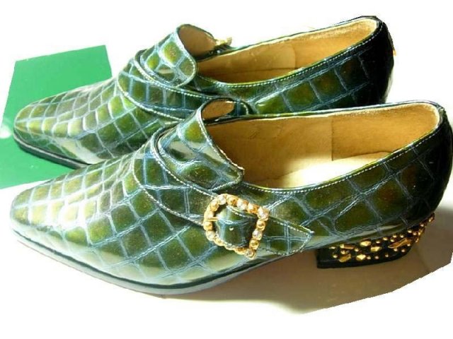 Glitzy Faux alligator rhinestone studded irridescent shoes 7M never worn leather