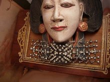 ANtique Paste Bracelet Fit for a Queen