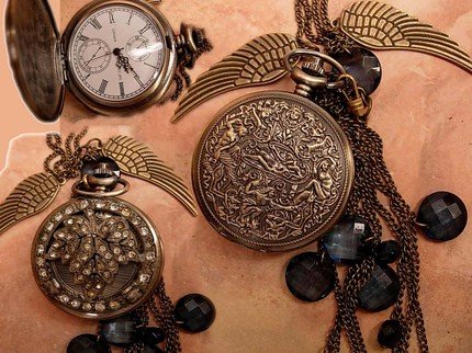 Nude pocketwatch relief necklace with antique paste settings