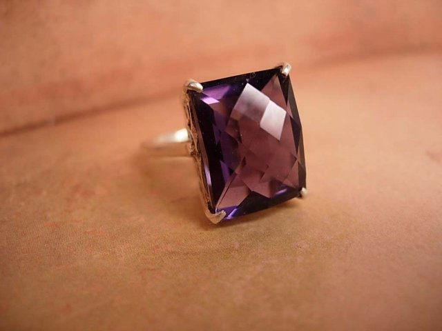 17CT HUGE Amethyst deco setting RING Flashy and Glamorous