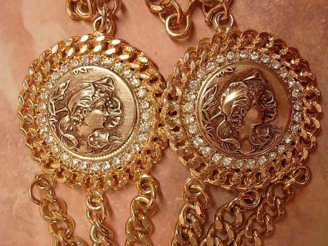 GOthic revival medallion thick chain necklace with nouveau faces