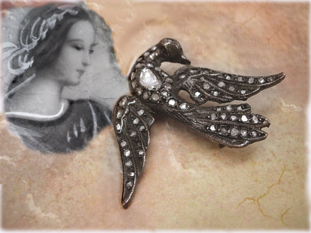 Antique Georgian 55 diamond Saint d 'esprit Brooch Cleave cut diamonds