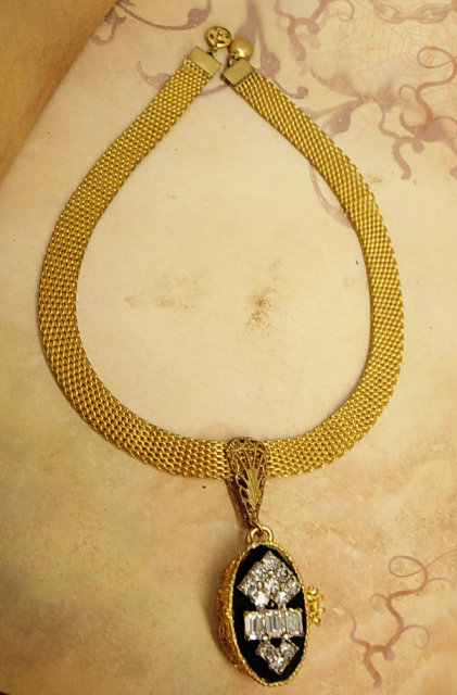 Vintage victorian mesh collar locket necklace brilliant rhinestones with deco portrait inside