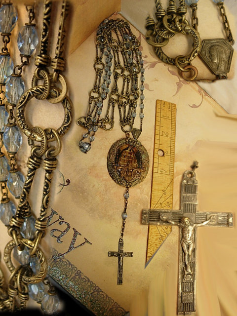 VIntage GLass rosary and renaissance Religious relief necklace fancy chain Roma Crucifix