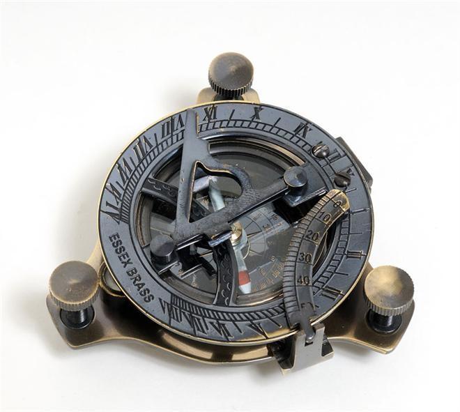 Compass Sundial Medium Wood Box New OM-123