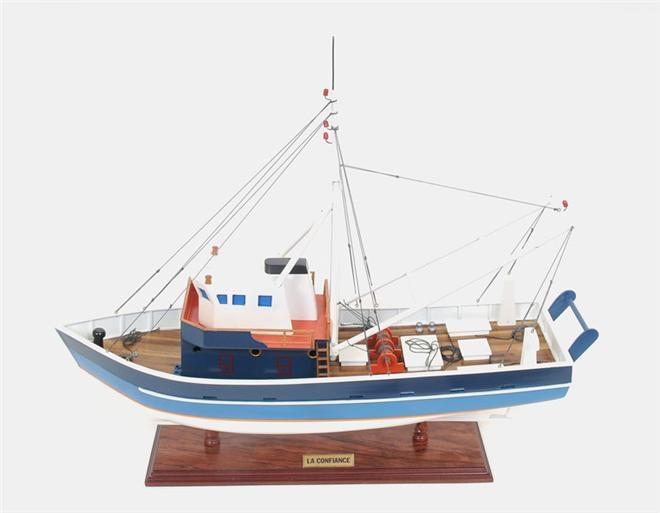 Model Ship La Confiance Boats Sailing Painted Wooden Exotic Wood New OM-25