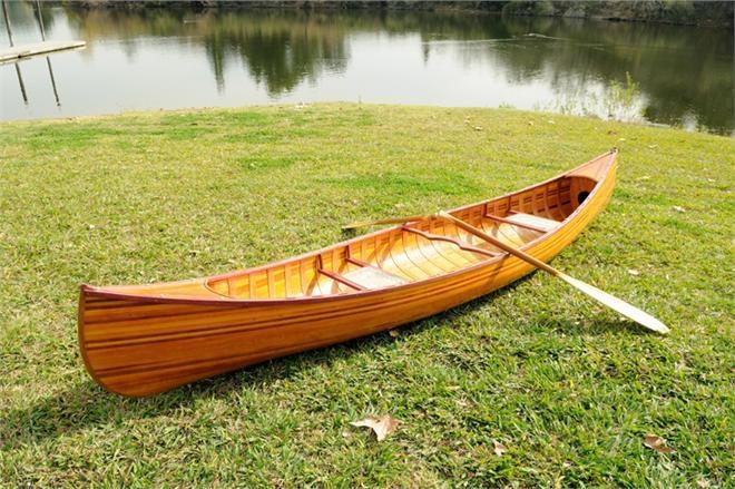 Canoe With Ribs Curved Bow 12-Ft Marine