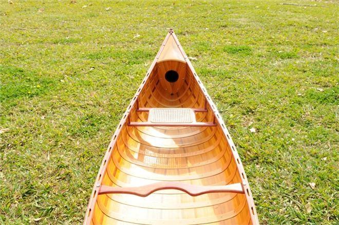 Canoe With Ribs Curved Bow 12-Ft Marine
