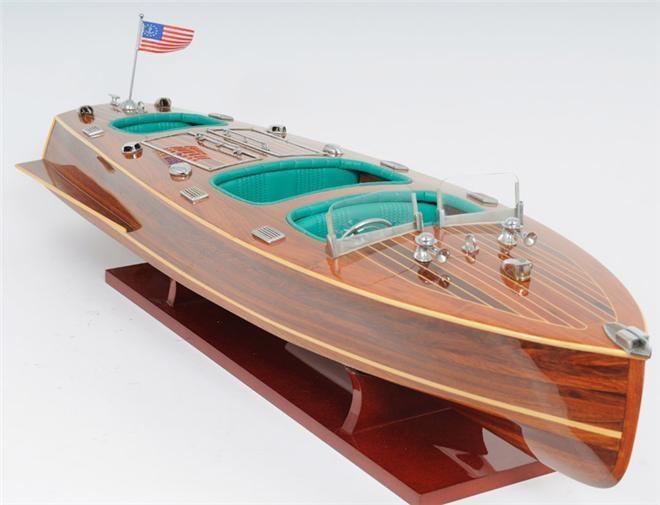 Model Motorboat Like Chris Craft Triple
