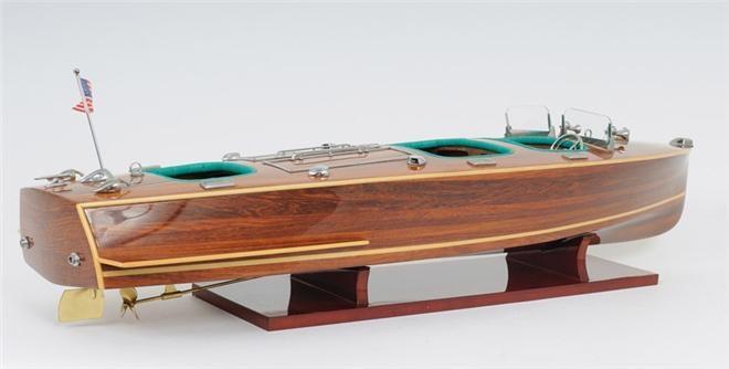 Model Motorboat Like Chris Craft Triple