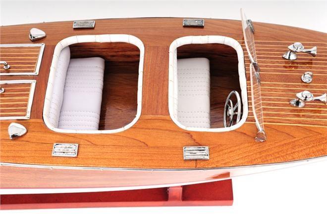 Model Motorboat Like Chris Craft Triple