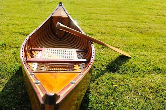 Canoe With Ribs 6-Ft Wooden Western Red