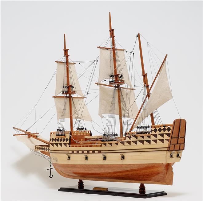 Model Ship Mayflower Medium Teak Rosewood