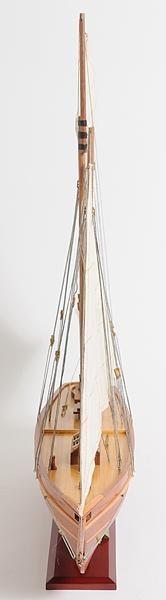 Model Yacht America Painted Clear Varnished