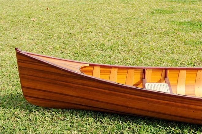 Canoe With Ribs 16-Ft Clear Marine Vanish