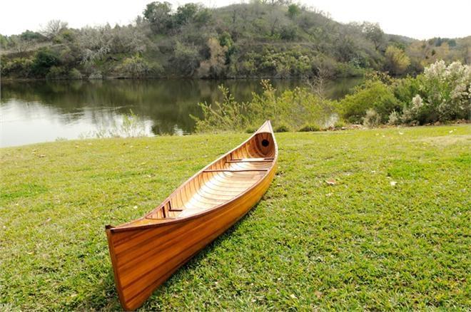 Canoe With Ribs 16-Ft Clear Marine Vanish